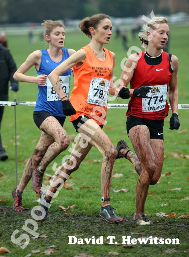 850 Beth Potter, 797 Rosie Smith (Durham City) and Emma Pallant during the 2012 McCain Liverpool Challenge.